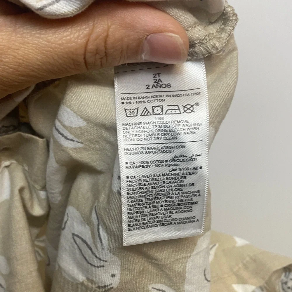 Old Navy charming beige